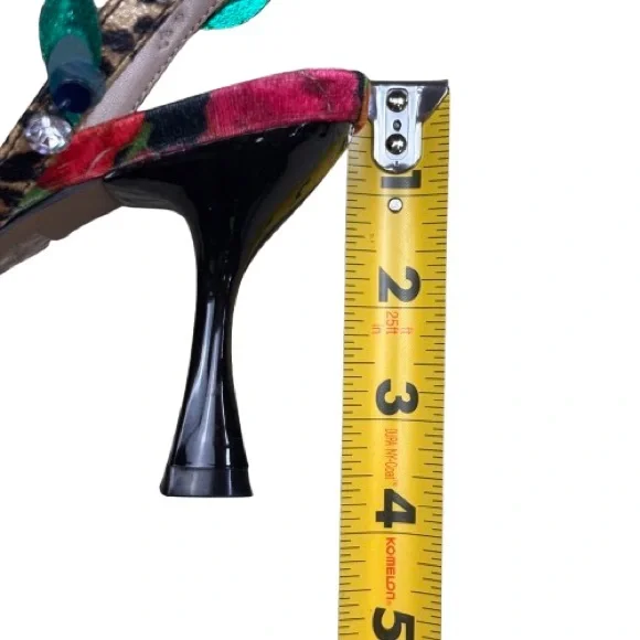 Betsey Johnson Karra Floral 3.5” Heel Sandals Red Rose Sz 7.5 - Picture 16 of 16